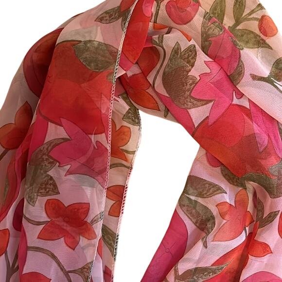 Women’s lightweight pink floral fashion scarf - Picture 3 of 3